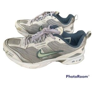 Nike Air Running Shoes Womens Athletic Size 8 White Gray Lace Up